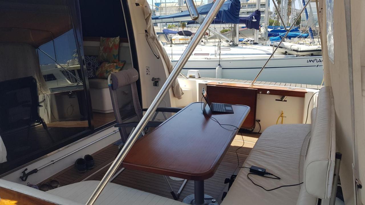 ליסבון Private Yacht, We Love Our Guests מראה חיצוני תמונה